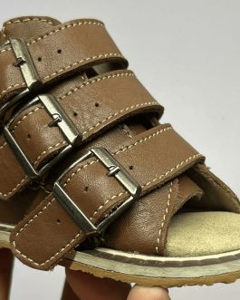 Dennies brown shoes